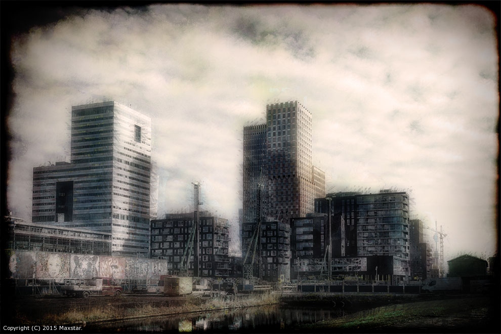 Dys- topique by Maxstar