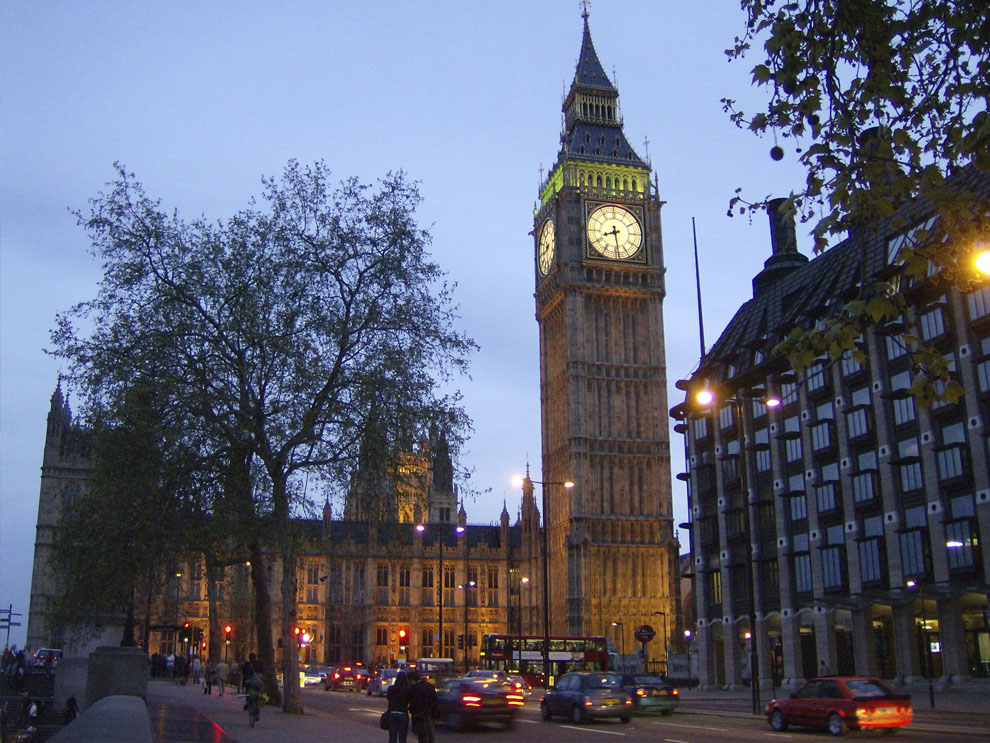 Sunset London by Javier Diaz
